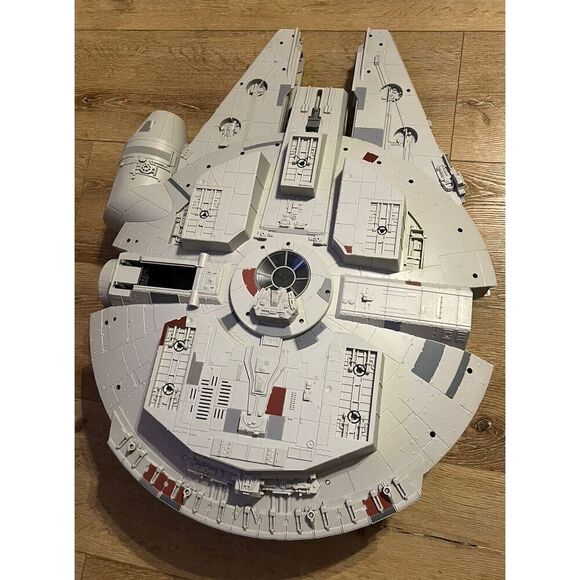 Hasbro Star Wars 2008 Legacy Collection Millennium Falcon HUGE Works(incomplete) - Picture 5 of 6